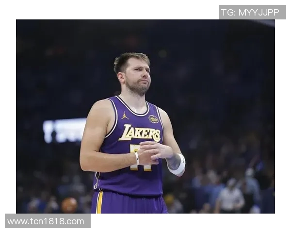 爆冷，20分惨败！东契奇22511，赛后东契奇没有停留，转身走入通道